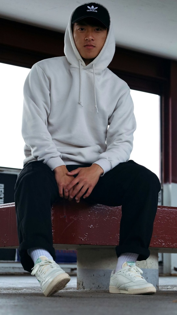 WHITE - HD